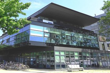 Vue sur le bâtiment du Centre Européen de la Consommation